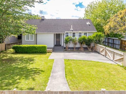 8 Kenney Crescent, Fairfield