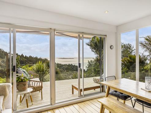 12 Otitori Bay Road, Titirangi