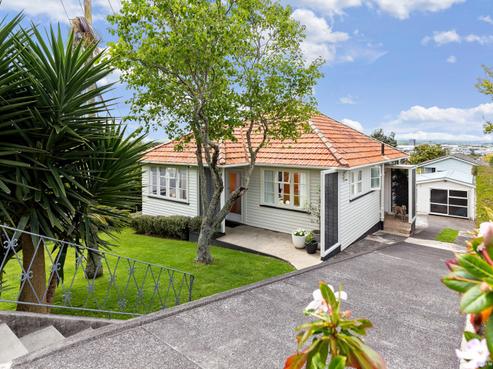 83 Paihia Road, One Tree Hill