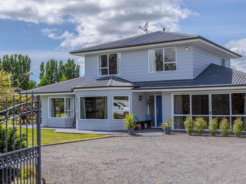 83 Reading Street, Greytown