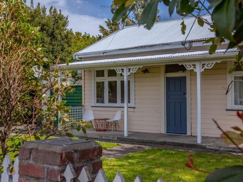 98 Fox Street, Featherston