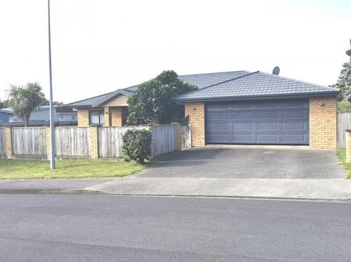 4 Byron Brown Place, Otaki Beach