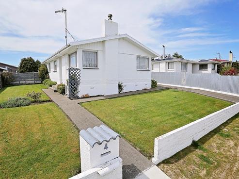 4 Argyle Street, Kew