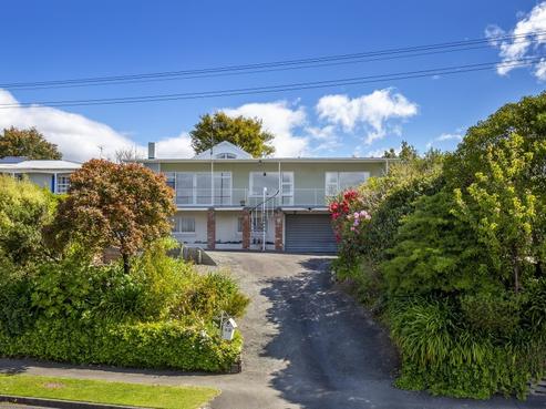 42 Surrey Road, Richmond