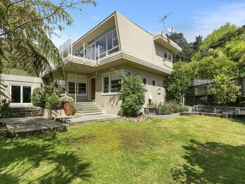 9 Wyndrum Avenue, Waterloo