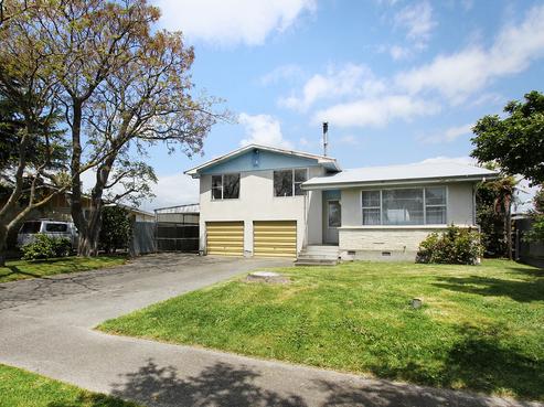 37 Henley Crescent, Pirimai