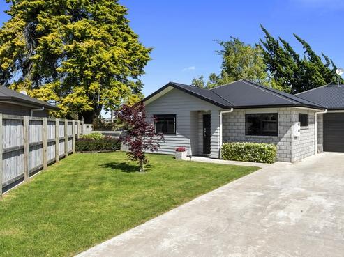 7/11 Errol Close, Burbush