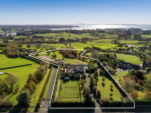 52 Clifton Road, Whitford