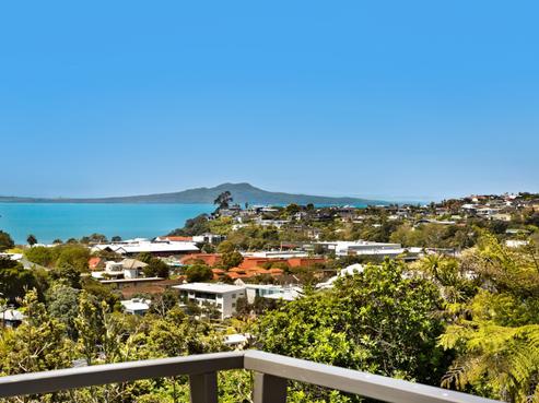 63 Woodlands Crescent, Browns Bay