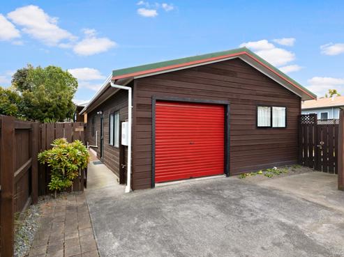 12A Walmer Road, Point Chevalier