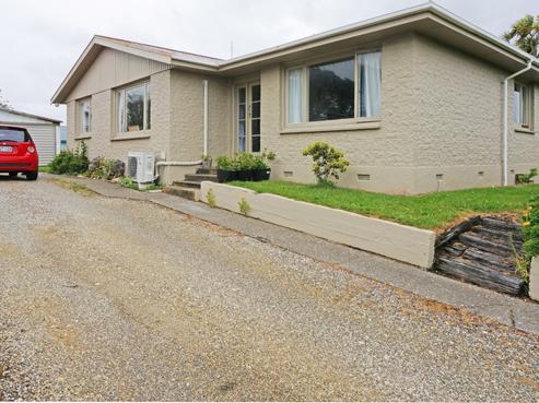 46 Iona Street, Strathern