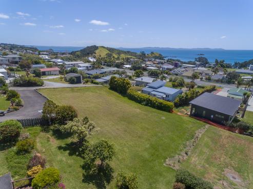 5 Berghan Road, Coopers Beach