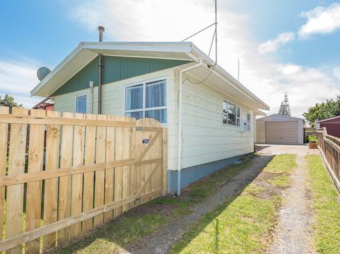 74 Hinau Street, Castlecliff