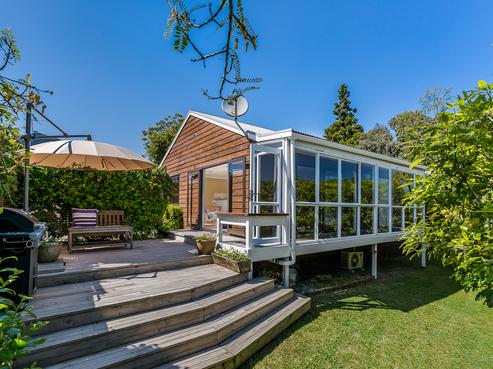 72A Gloria Avenue, Te Atatu Peninsula