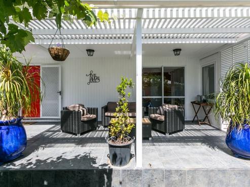 7 Church Road, Taradale