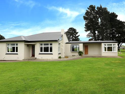 496 Flora Road East, Makarewa