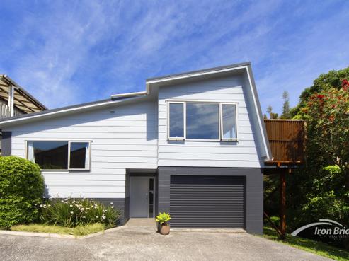 17B Tiri View Place, Waiake