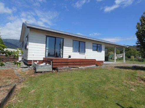 32 Bonar Street, Ross