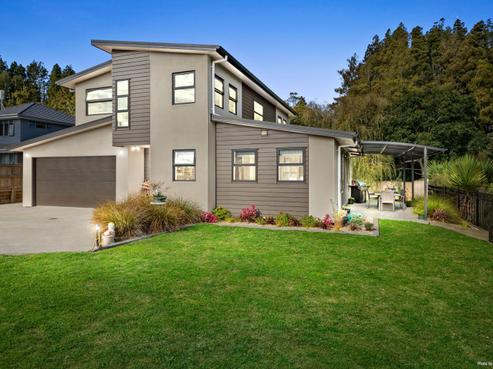 8 Lisle Farm Drive, Pukekohe