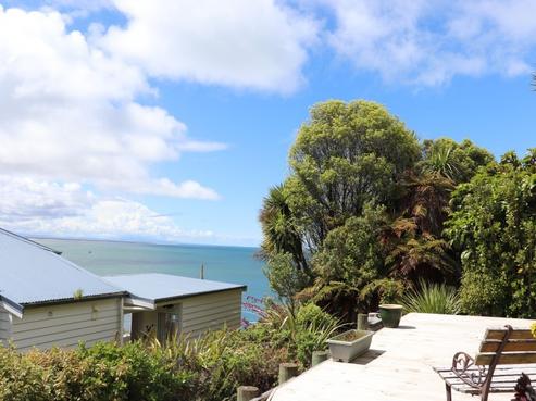 80 Marine Parade, Bluff