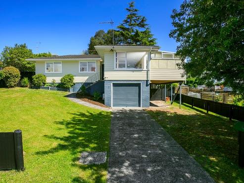16 Betsland Crescent, Hillcrest