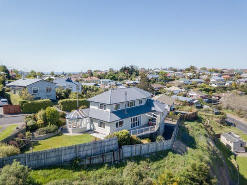 7 Pitcairn Street, Belleknowes