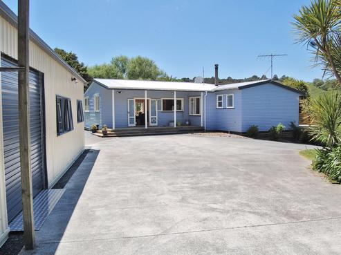 70 James Road, Maungaturoto