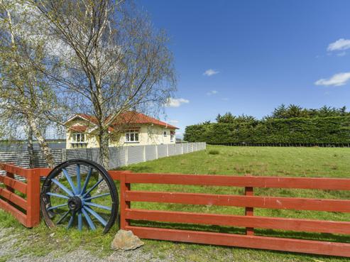210 Wilson Road, Sanson