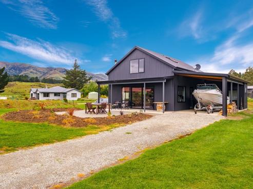 7 Loach Road, Hawea Flat