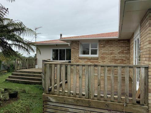 685 Main North Road, Waitara