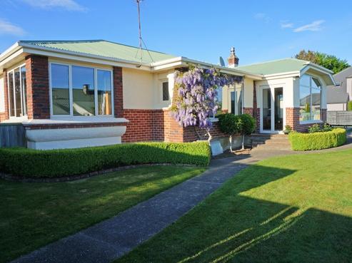 82 Layard Street, Windsor