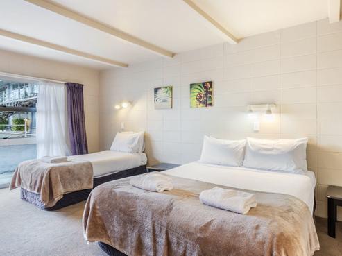 25/76 Lake Terrace, Taupo