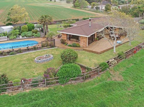 366 Waiuku Road, Puni
