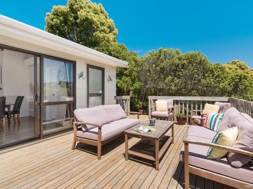 16 Squirrel Lane, Browns Bay