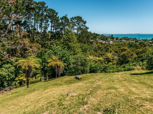 12 George Street, Surfdale