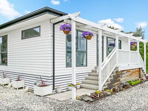 180 Rocking Horse Road, Southshore