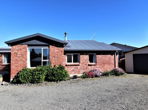 40 Grove Avenue, Weston