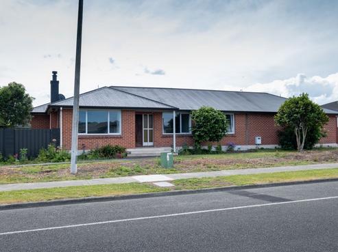 916A Lawrence Street, Akina