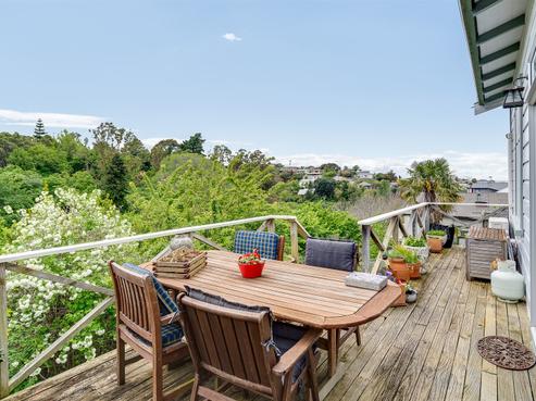 14 Enfield Road, Napier Hill