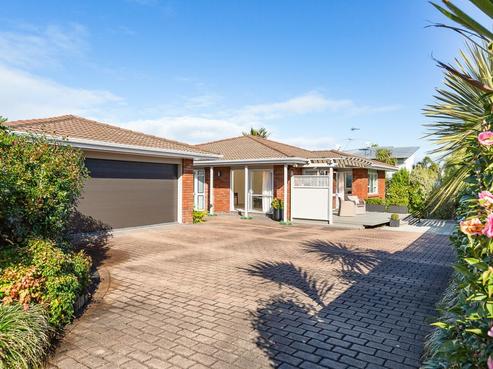 2/38 East Coast Road, Milford