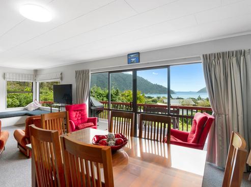 9 Field Terrace, Okiwi Bay
