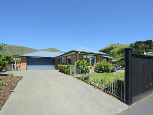 6 Hamlet Lane, Heathcote Valley