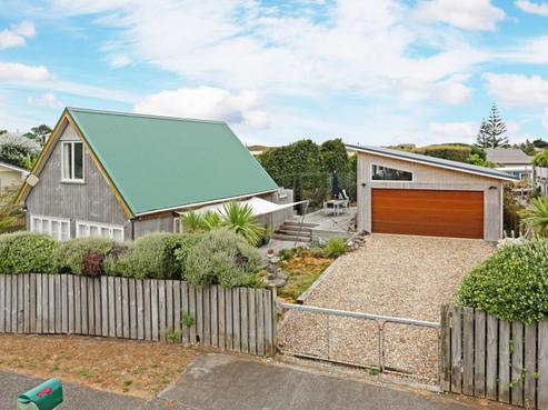 17 Cordyline Road, Port Waikato