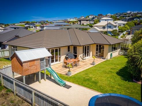12 Tararua Close, Aotea