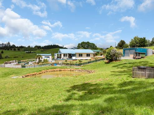 571A Snooks Road, Maungakaramea