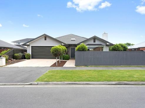 15 Somerville Crescent, Aidanfield