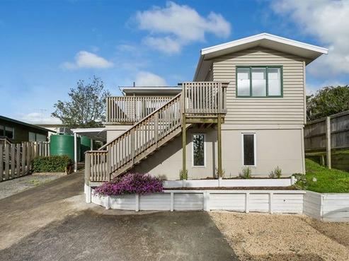24 Cedar Terrace, Stanmore Bay