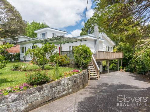 8 Tawini Road, Titirangi