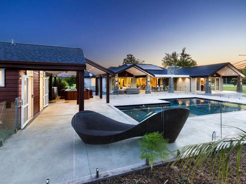 8 Jelas Drive, Riverhead