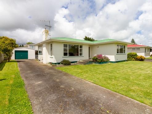 20 Henare Street, West End
